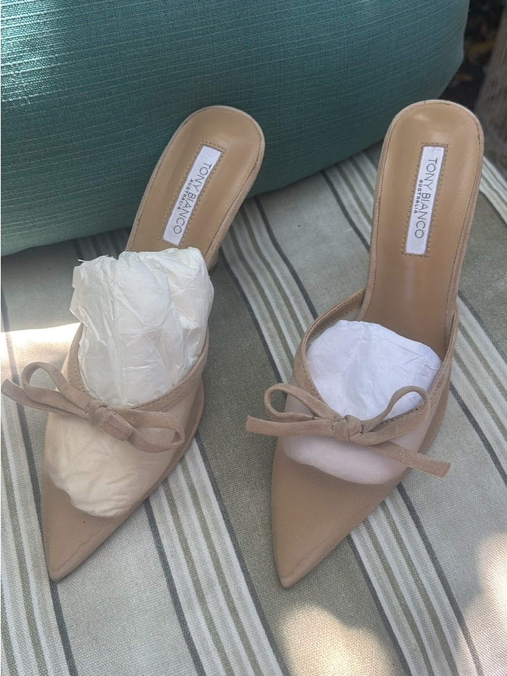 Tony Biiano Nude Pointed-Toe Bow Mule